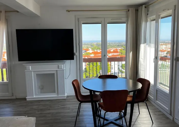 Lägenhet Vue Sur Et Montagne